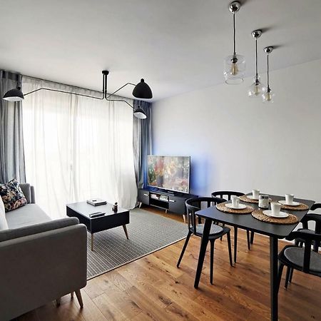 One Apartment Srem Bagian luar foto