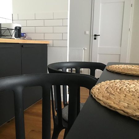 One Apartment Srem Bagian luar foto