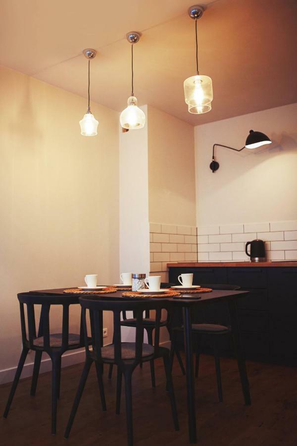 One Apartment Srem Bagian luar foto
