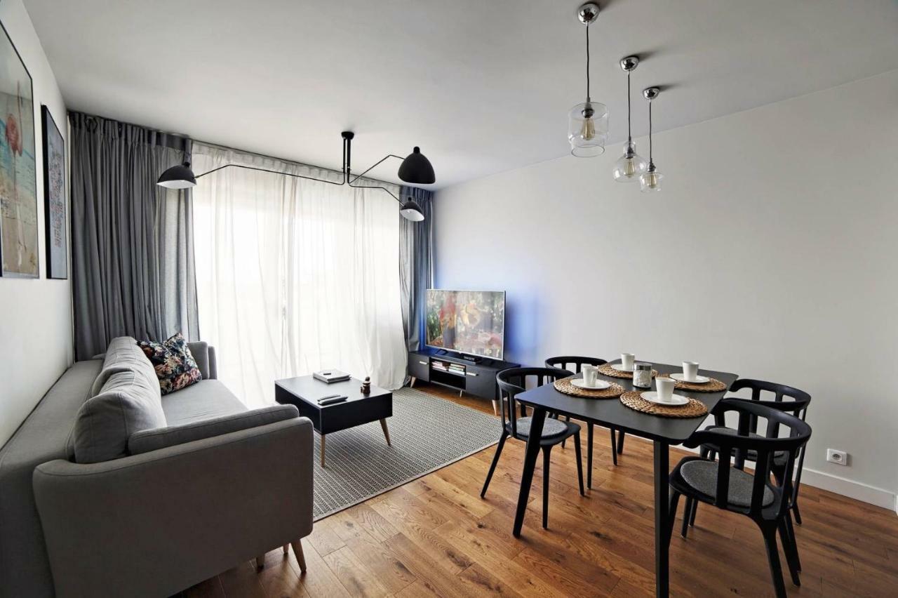One Apartment Srem Bagian luar foto