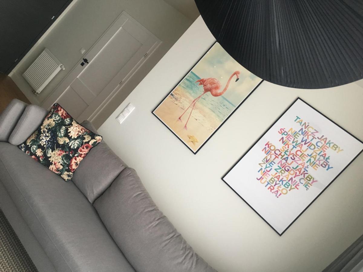 One Apartment Srem Bagian luar foto